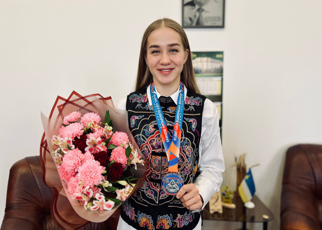 Студентка Бурятской ГСХА Дарья Пантелеева завоевала серебро на первенстве Европы по боксу