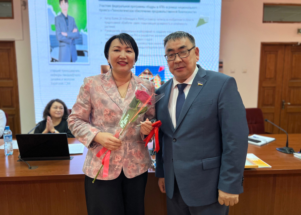 На Ученом совете состоялось награждение преподавателей и сотрудников академии