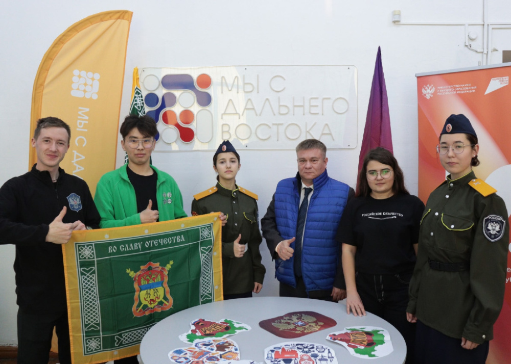 Студенты Бурятской ГСХА присоединились к акции «Окна России», приуроченной ко Дню народного единства