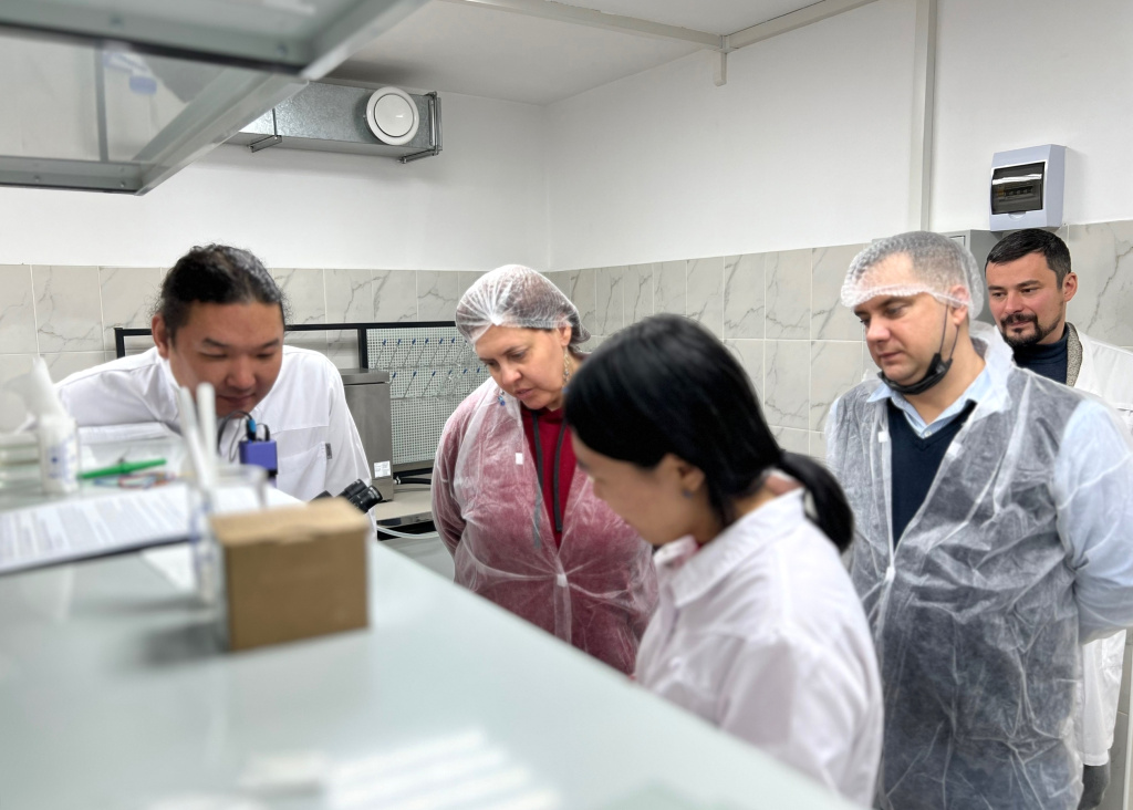 Директор ФНТП Ирина Лаврентьева посетила Бурятскую ГСХА и оценила проект по лекарственному растениеводству