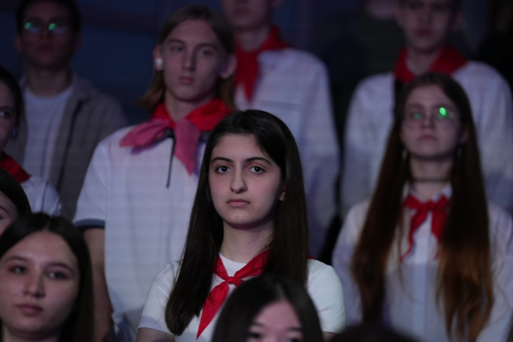 3dy89zw6d39ki8lw64xcxj00zlqvdmh0.jpg
.jpg