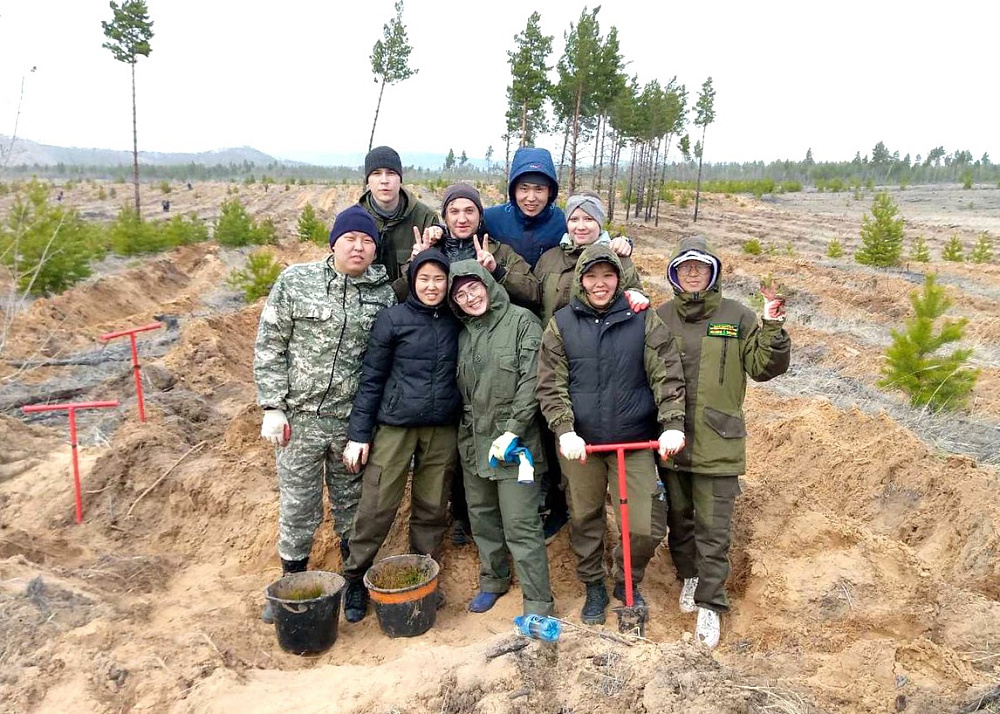 Поздравляем будущих специалистов лесного хозяйства с Международным днём лесов!